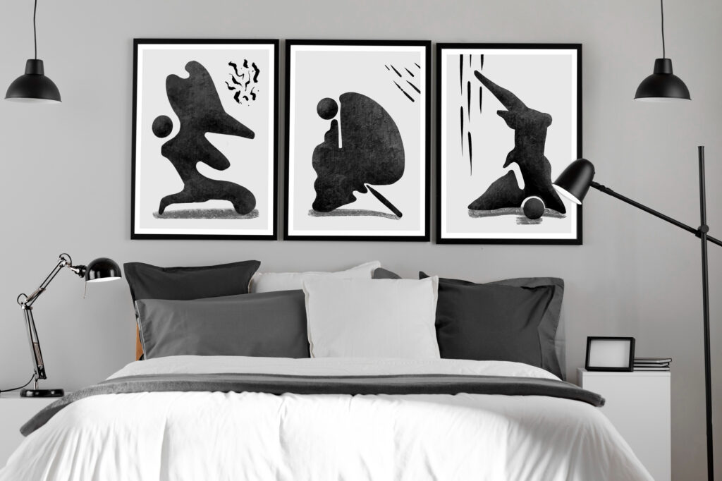 Diseño de interiores con marcos fotográficos en la pared